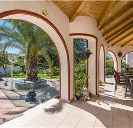 4 Bedroom Villa with Pool and Annex near Porec, Sleeps 8